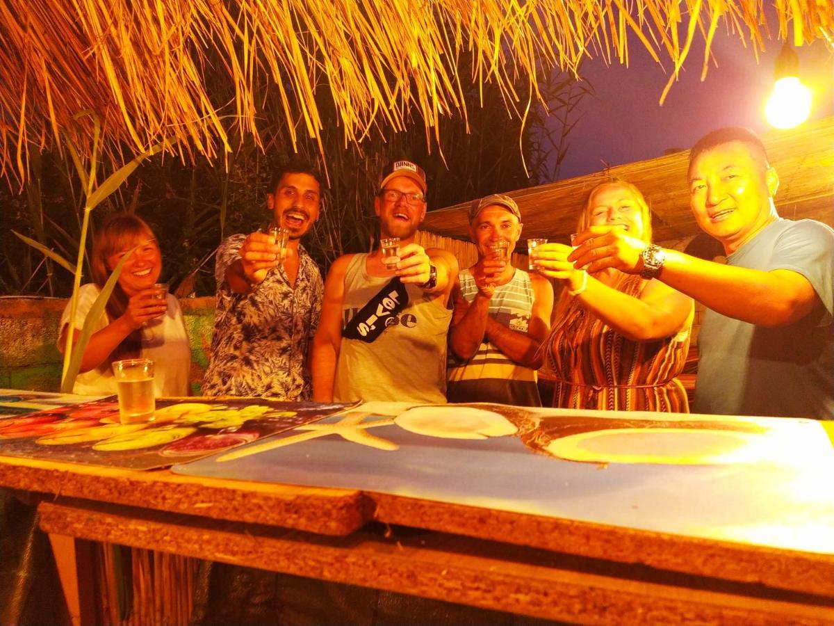 Pinegroove Hostel Vlora Ngoại thất bức ảnh