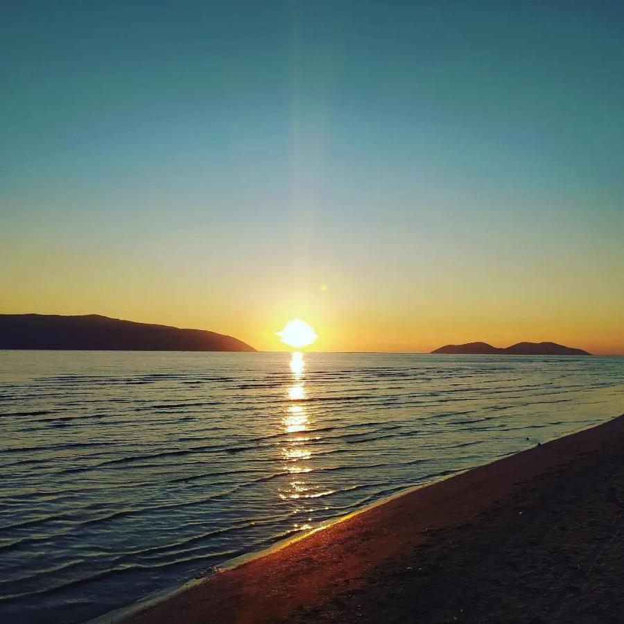 Pinegroove Hostel Vlora Ngoại thất bức ảnh