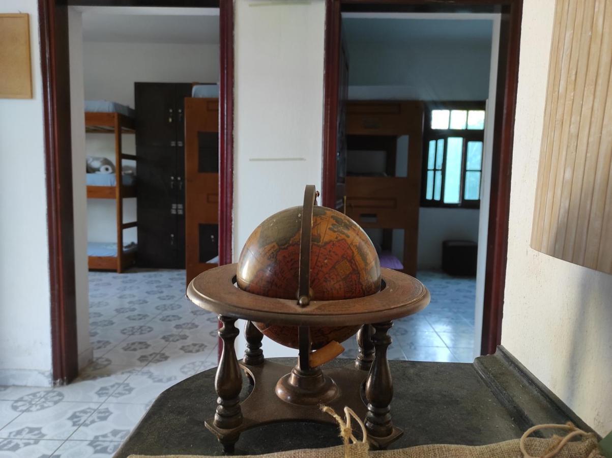 Pinegroove Hostel Vlora Ngoại thất bức ảnh