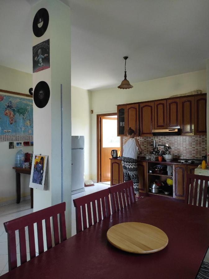 Pinegroove Hostel Vlora Ngoại thất bức ảnh