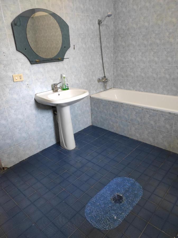Pinegroove Hostel Vlora Ngoại thất bức ảnh